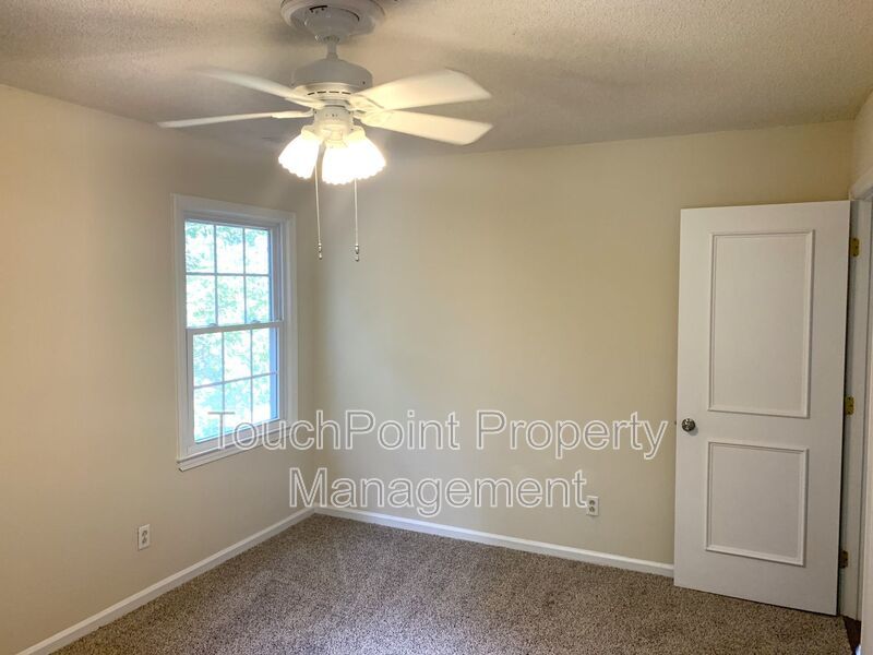 Charming 2 Story home located in the Country Place Subdivision in Matthews NC! property image
