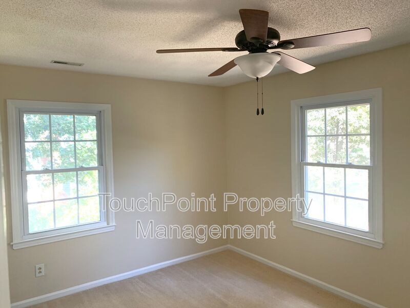 Charming 2 Story home located in the Country Place Subdivision in Matthews NC! property image