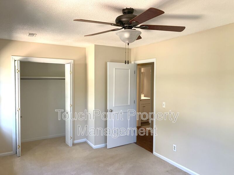 Charming 2 Story home located in the Country Place Subdivision in Matthews NC! property image