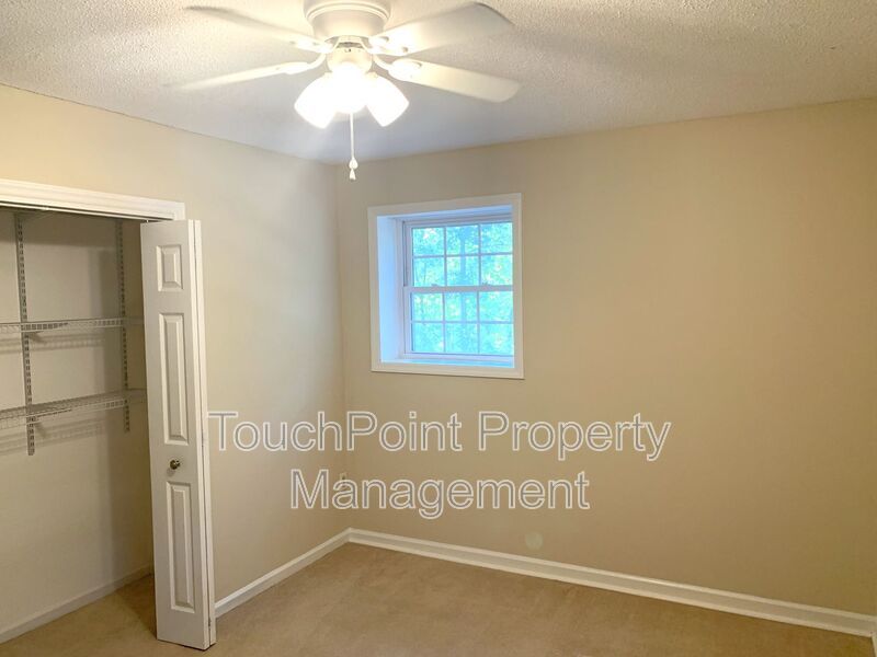 Charming 2 Story home located in the Country Place Subdivision in Matthews NC! property image