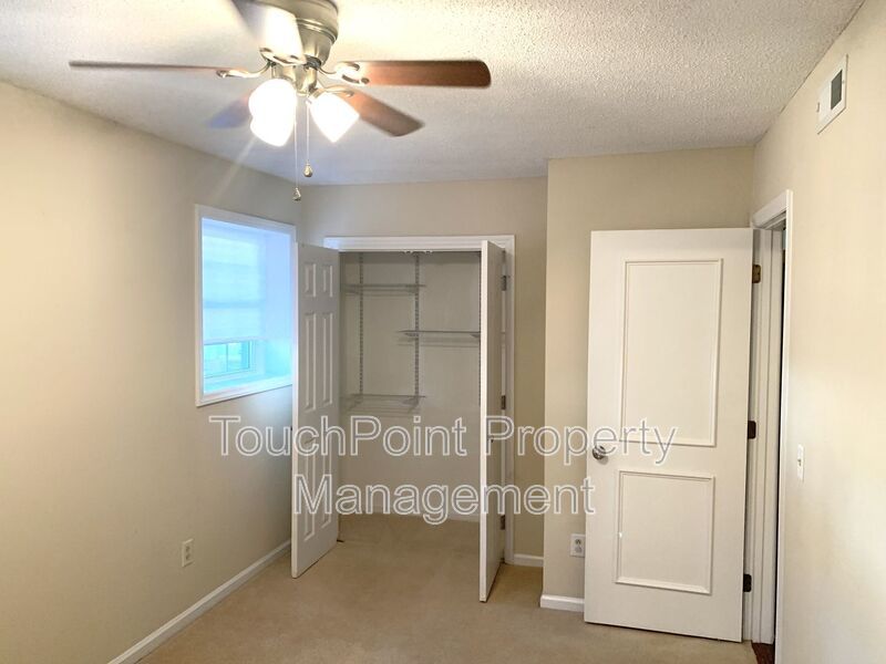 Charming 2 Story home located in the Country Place Subdivision in Matthews NC! property image