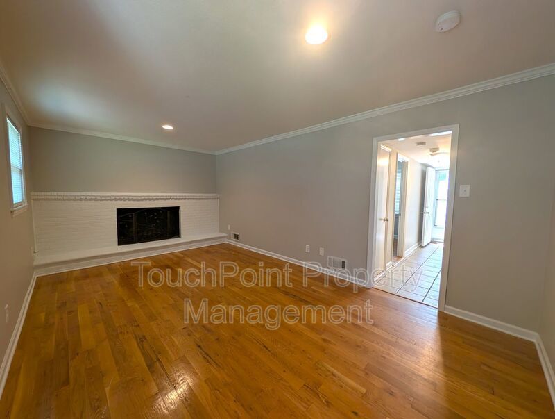 Charming split level home located in the Spring Valley Community in the South Park area of Charlotte! property image