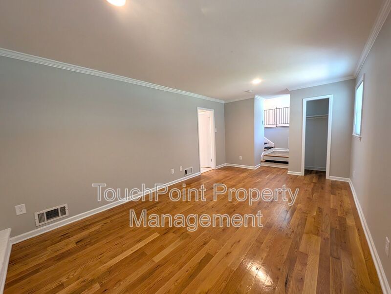 Charming split level home located in the Spring Valley Community in the South Park area of Charlotte! property image