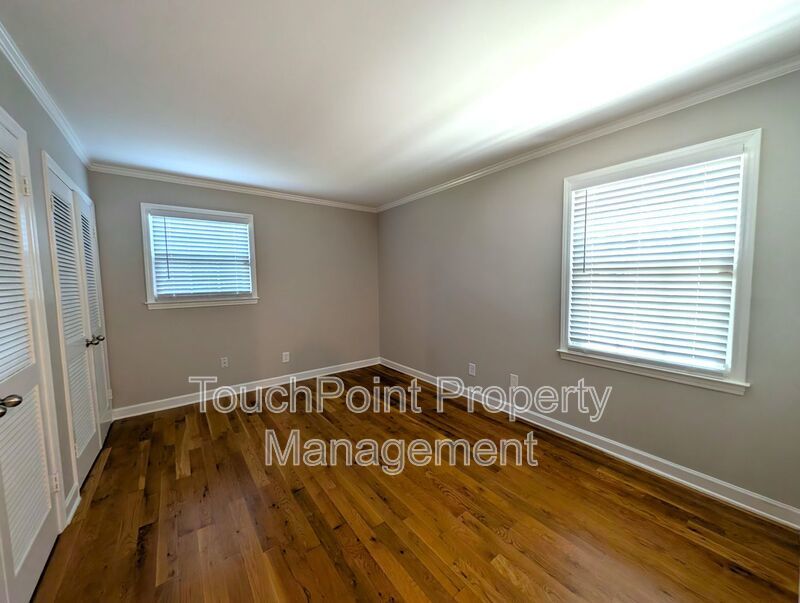 Charming split level home located in the Spring Valley Community in the South Park area of Charlotte! property image