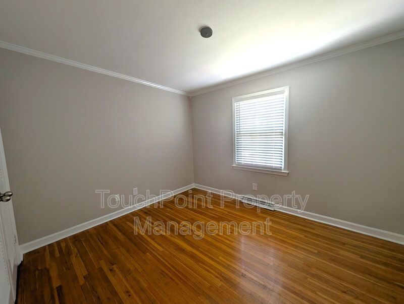 Charming split level home located in the Spring Valley Community in the South Park area of Charlotte! property image