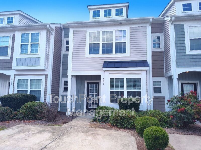 Charming Townhome located in the Settlers Landing Community in Concord NC! property image