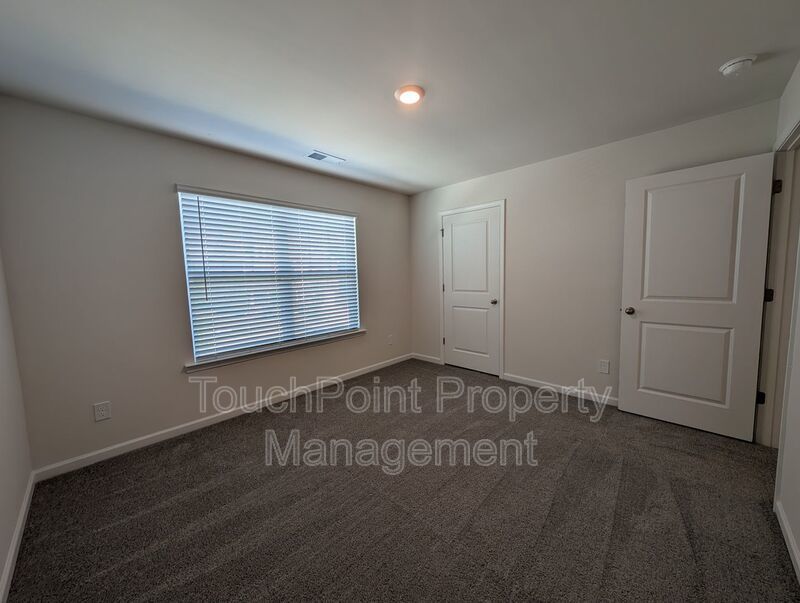 Spacious 2 story, 5 bedroom, 3 bath Home located in Secrest Commons Community! property image