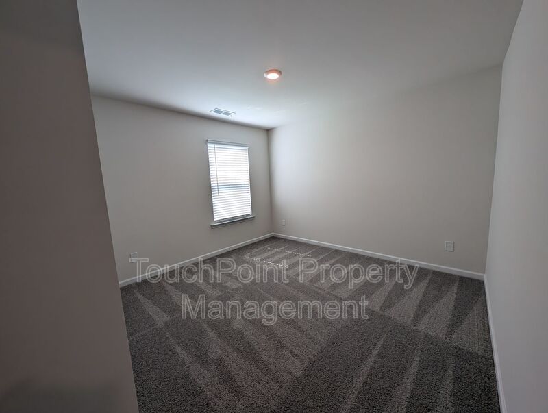 Spacious 2 story, 5 bedroom, 3 bath Home located in Secrest Commons Community! property image