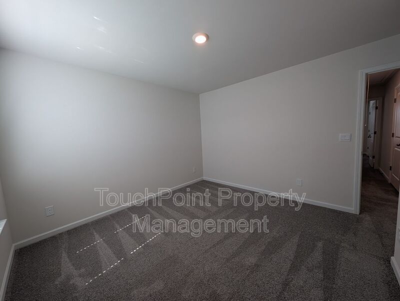 Spacious 2 story, 5 bedroom, 3 bath Home located in Secrest Commons Community! property image