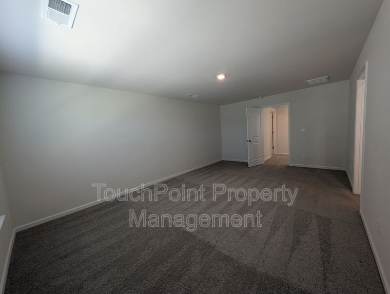 Spacious 2 story, 5 bedroom, 3 bath Home located in Secrest Commons Community! property image