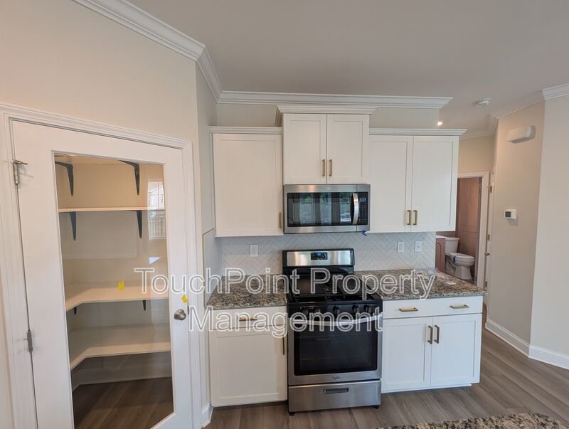 Modern Corner Lot Townhome located in the Ivy Ridge Community in South Carolina ! property image