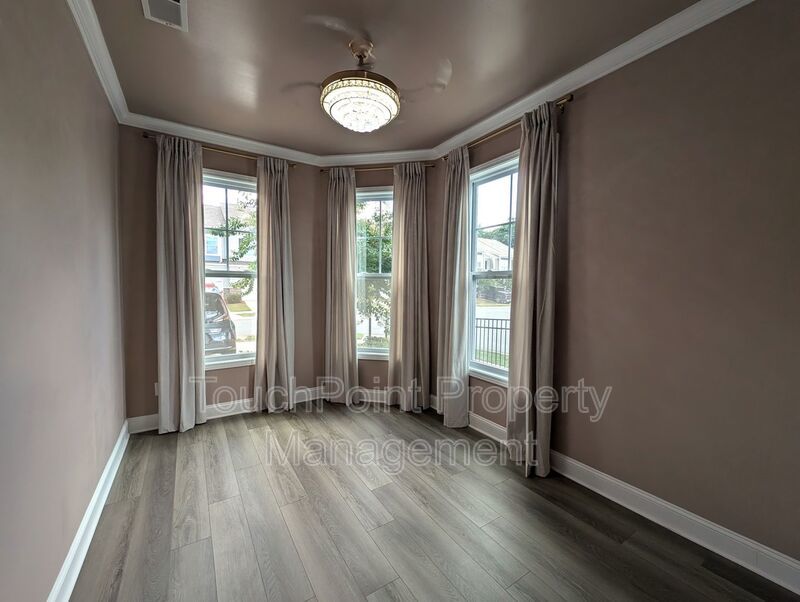 Modern Corner Lot Townhome located in the Ivy Ridge Community in South Carolina ! property image
