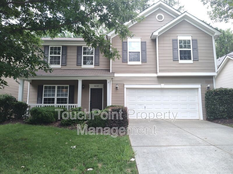 Gorgeous 3 bedroom, 2.5 bath home located in the Falcon Ridge Community! property image