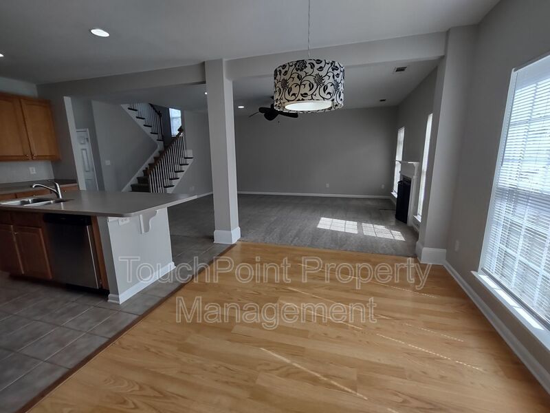 Beautiful Home located in the McCoy Crossing Community! property image