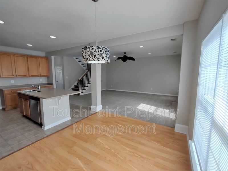 Beautiful Home located in the McCoy Crossing Community! property image