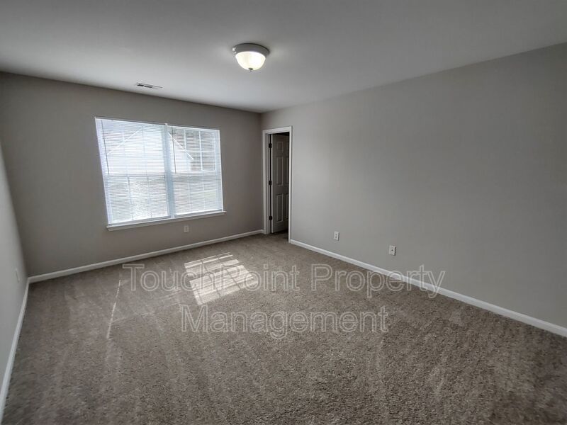 Beautiful Home located in the McCoy Crossing Community! property image
