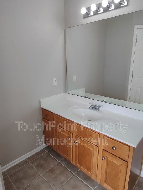 Beautiful Home located in the McCoy Crossing Community! property image