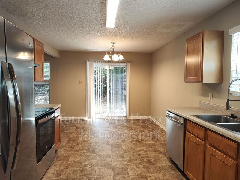 Spacious two story home located in Waxhaw! property image