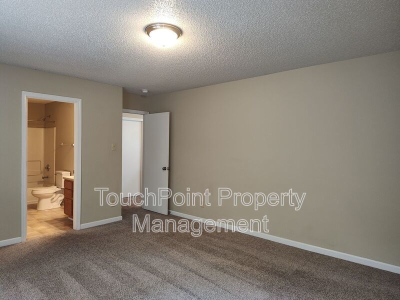 Spacious two story home located in Waxhaw! property image