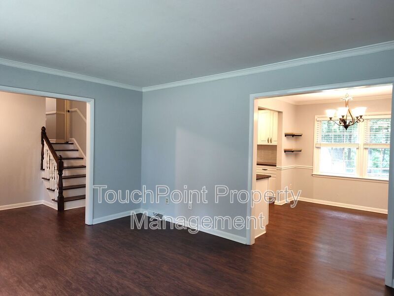 Charming split level home located in the Mcclintock Woods Community in Charlotte! property image