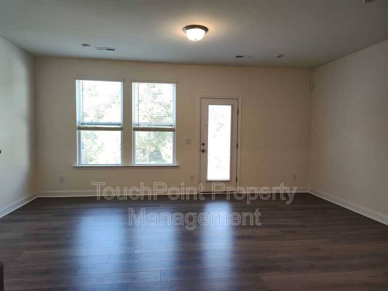 3 Bedroom, 2.5 Bath Townhome located in Paddlers Cove! property image