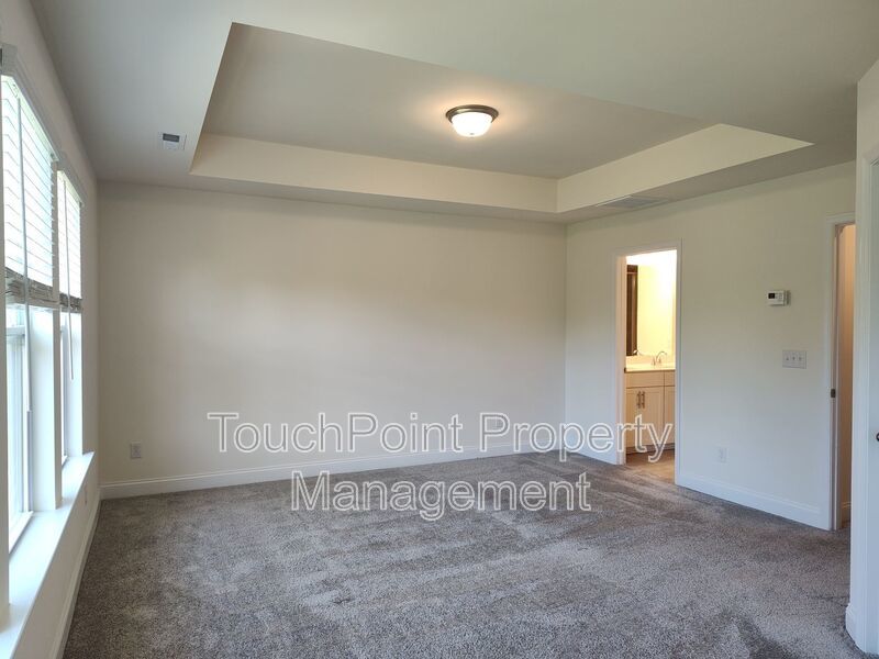 3 Bedroom, 2.5 Bath Townhome located in Paddlers Cove! property image