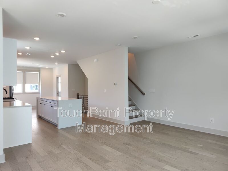 Gorgeous 3-story townhome located in Sky Terrace Towns! property image