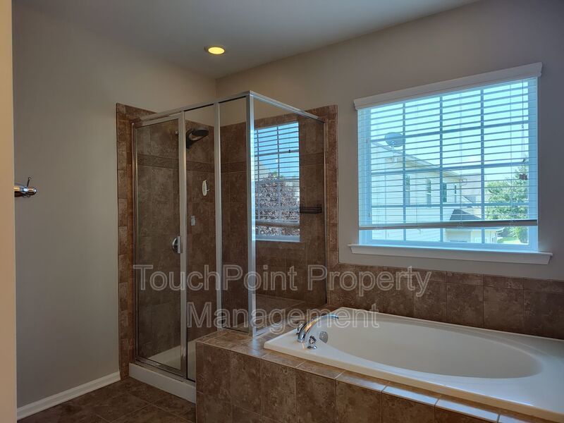 Beautiful home located in the Ardrey Woods community! property image