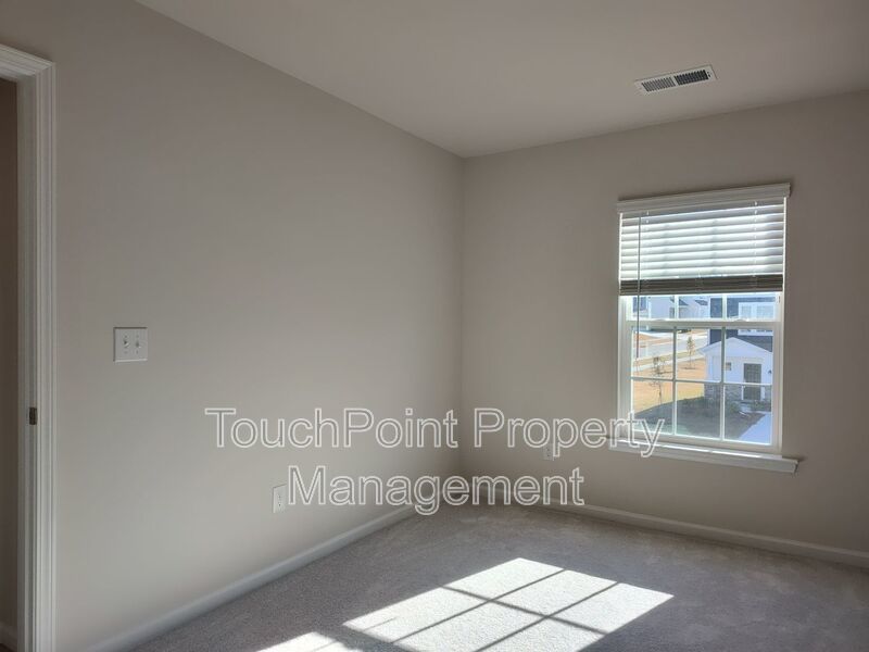 Beautiful 4 beds, 2.5 bath, 2-car garage home located in the Brightwater community! property image