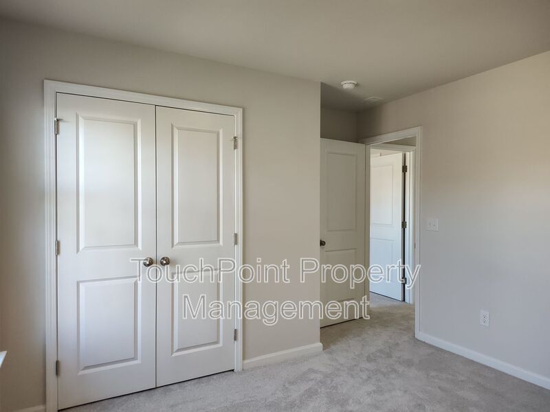 Beautiful 4 beds, 2.5 bath, 2-car garage home located in the Brightwater community! property image