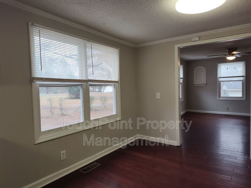 Move-in Ready duplex located in The Rockwell Park Community! property image