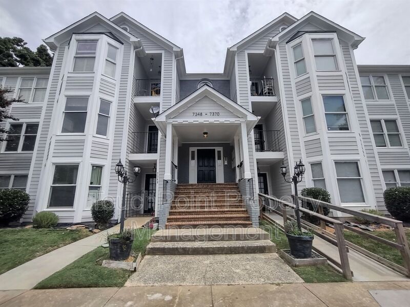 Pristine Condo located in Rose Croft Community! property image