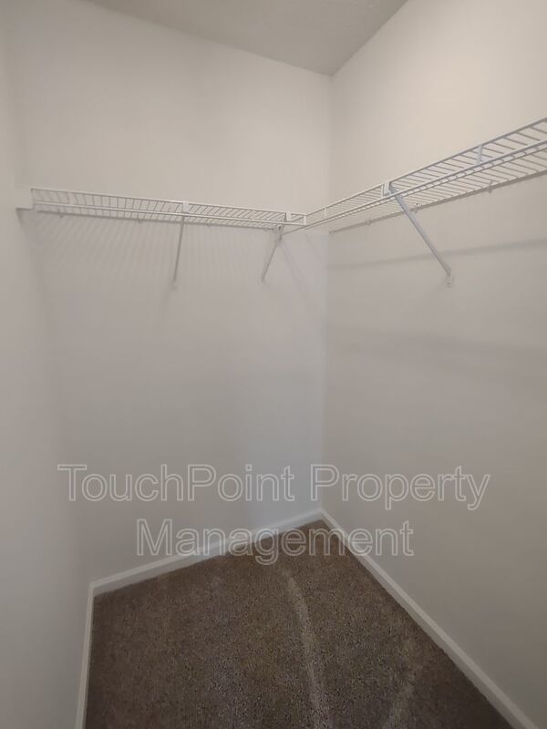 Pristine Condo located in Rose Croft Community! property image