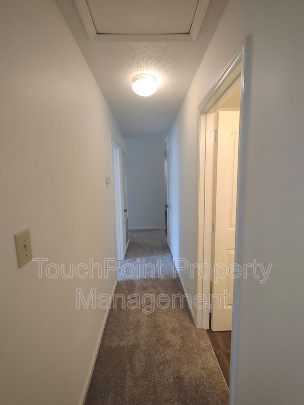 Pristine Condo located in Rose Croft Community! property image