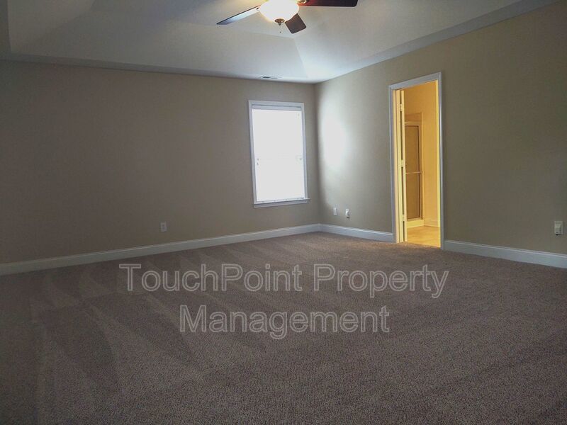 Beautiful Home located in the Hamilton Lakes Community! property image