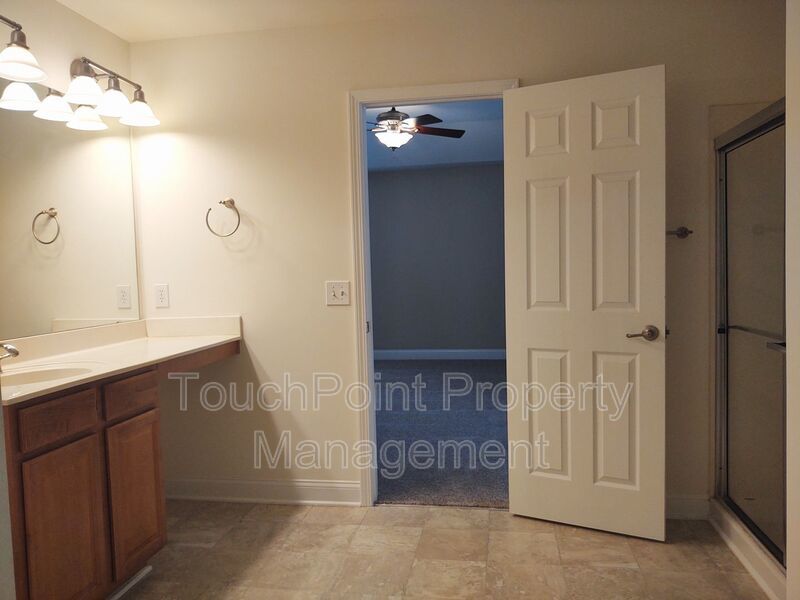 Beautiful Home located in the Hamilton Lakes Community! property image