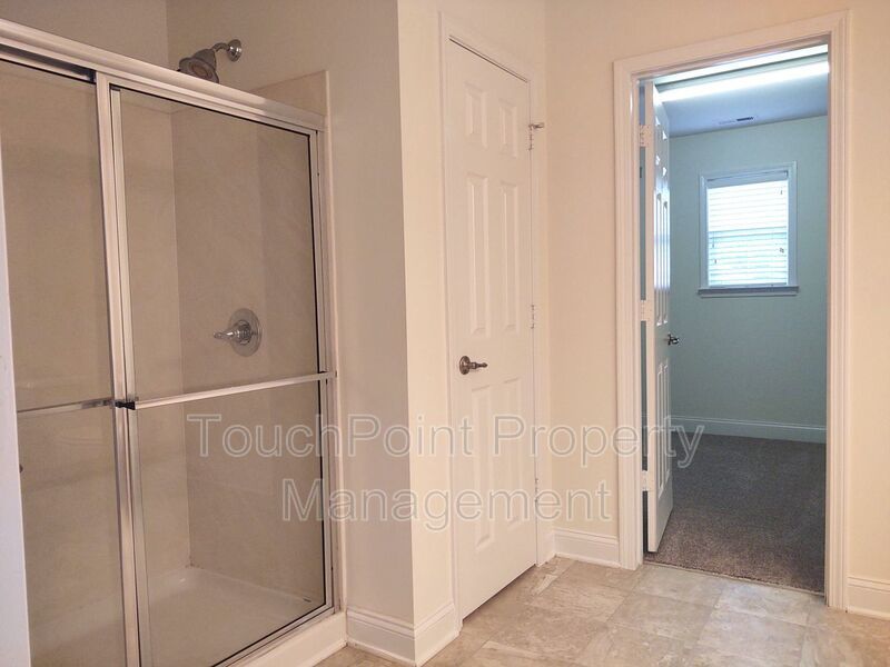 Beautiful Home located in the Hamilton Lakes Community! property image