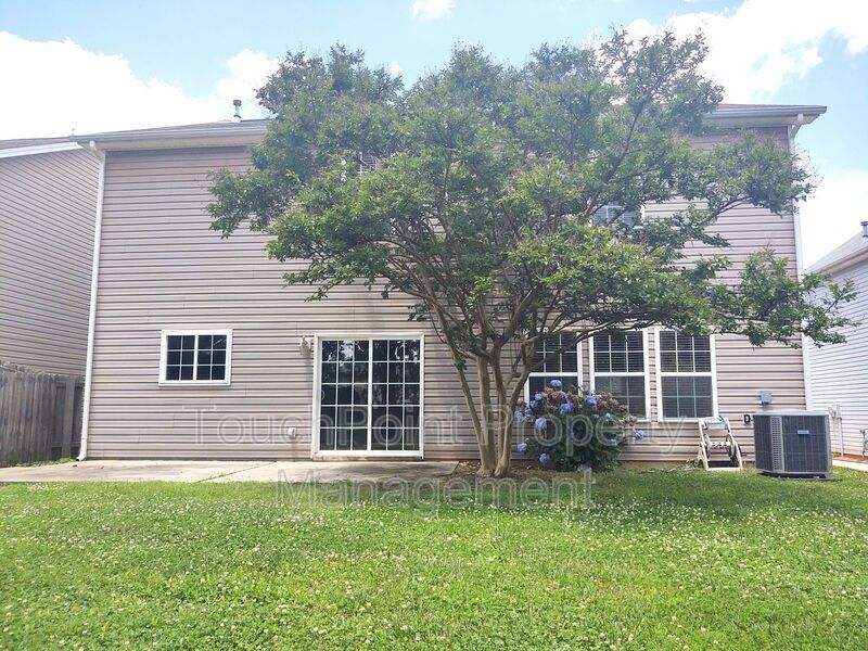 Beautiful Home located in the Hamilton Lakes Community! property image