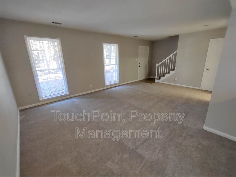 Beautiful Duplex Home Located in the Stonehaven Community! property image