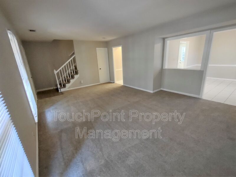 Beautiful Duplex Home Located in the Stonehaven Community! property image