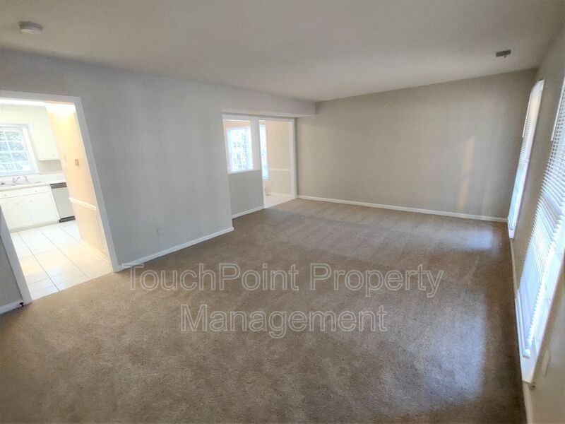 Beautiful Duplex Home Located in the Stonehaven Community! property image