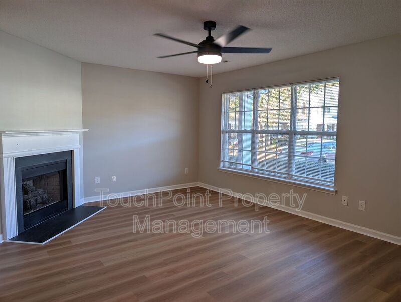 Pristine, 2 bed, 2.5 bath Townhome Located in the Roxborough II Community! property image