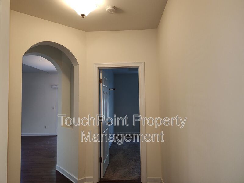 Pristine Condo Located in The Riviera II Community! property image