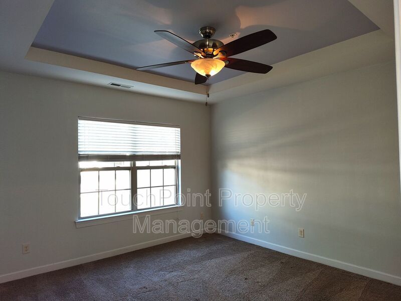 Pristine Condo Located in The Riviera II Community! property image