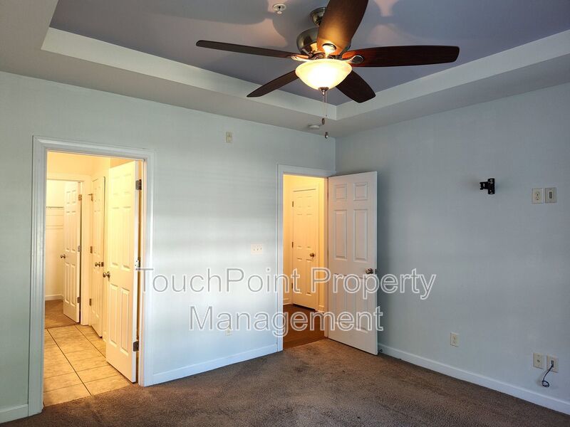 Pristine Condo Located in The Riviera II Community! property image