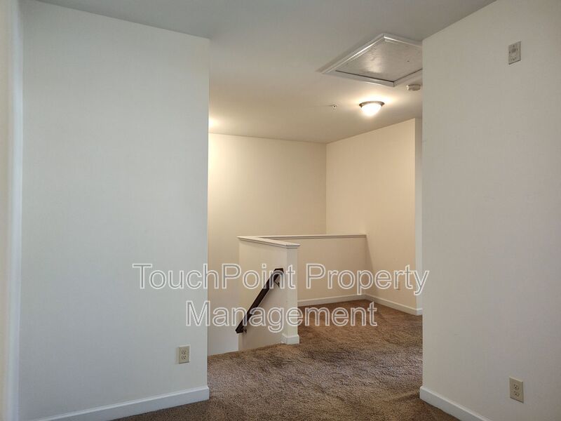 Pristine Condo Located in The Riviera II Community! property image