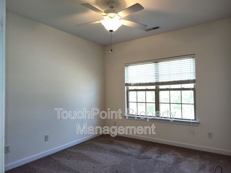 Pristine Condo Located in The Riviera II Community! property image