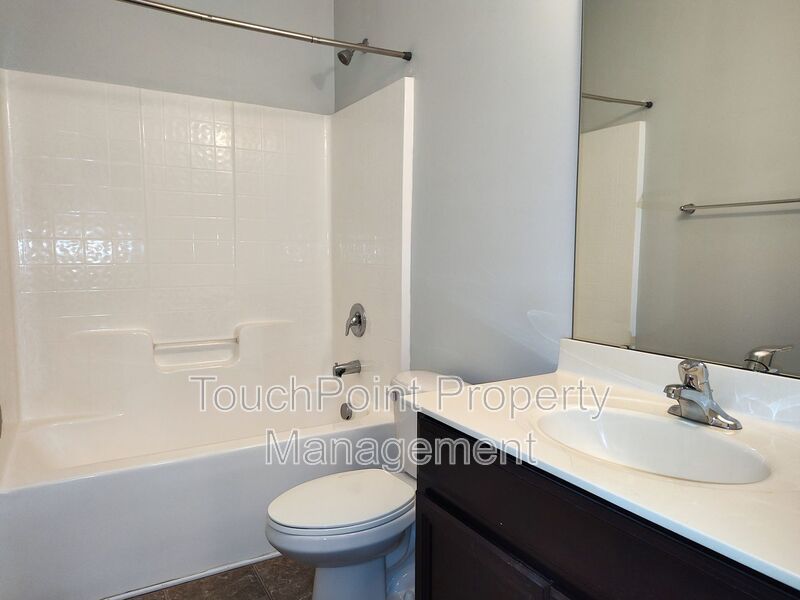 Pristine Condo Located in The Riviera II Community! property image