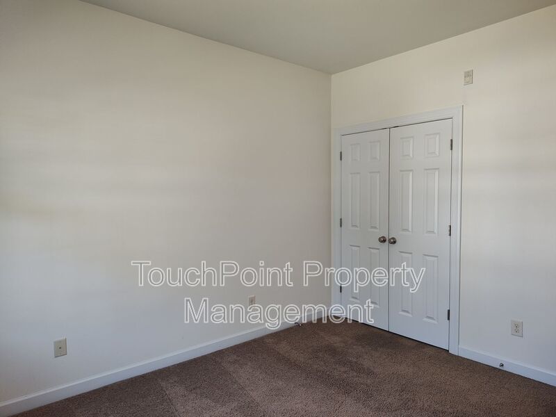 Pristine Condo Located in The Riviera II Community! property image