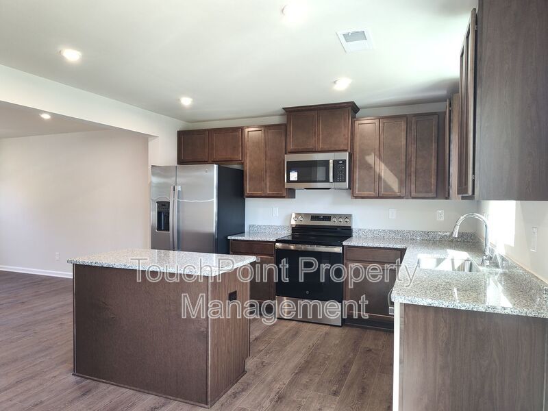 New Build Townhome located in the Dillon Lakes Community! property image